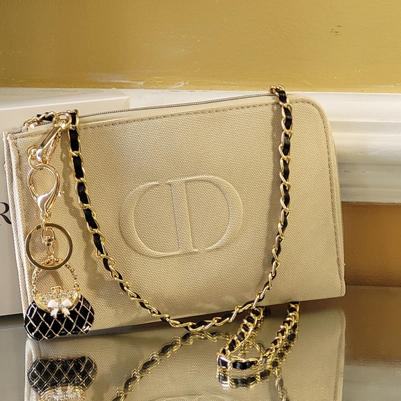 Dior - Picture 14 of 16